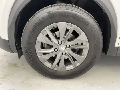 Photo 16 Peugeot 2008  PureTech 130 S&S EAT8