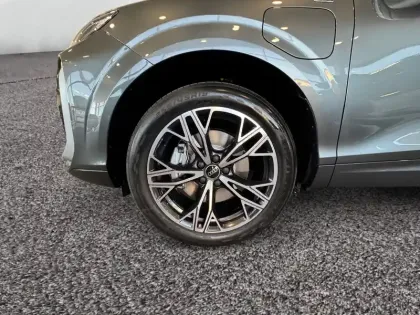 Photo 8 Audi Q3  e-hybrid 272 ch S tronic 6