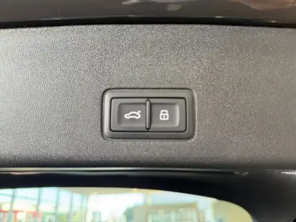 Photo 17 Audi Q3  e-hybrid 272 ch S tronic 6