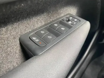 Photo 20 Volvo Xc40  B3 163 ch DCT7