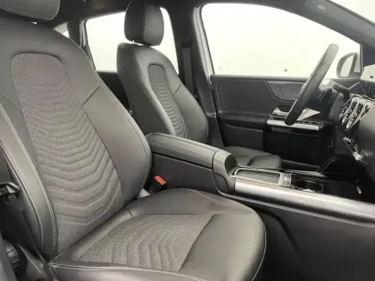 Photo 27 Mercedes Classe B  200 7G-DCT