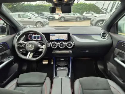 Photo 10 Mercedes GLA  200 d 8G-DCT