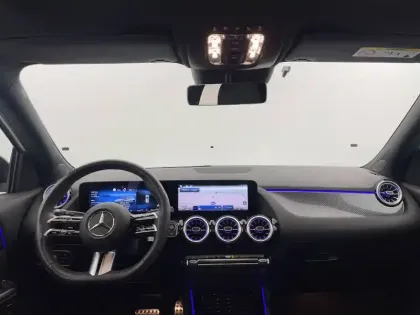 Photo 54 Mercedes GLA  200 d 8G-DCT