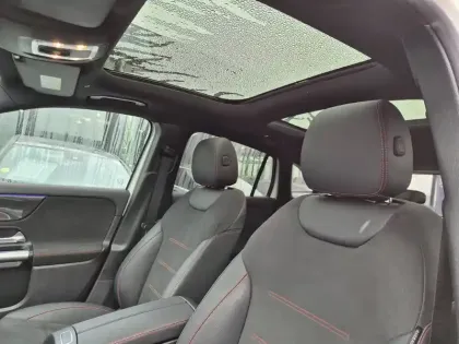 Photo 12 Mercedes GLA  200 d 8G-DCT