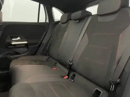 Photo 39 Mercedes GLA  200 d 8G-DCT