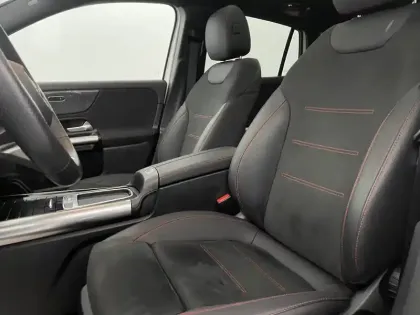 Photo 38 Mercedes GLA  200 d 8G-DCT