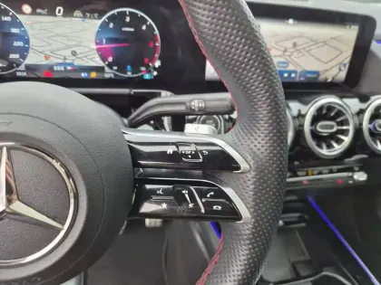 Photo 16 Mercedes GLA  200 d 8G-DCT