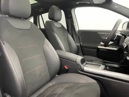 Photo 86 Mercedes GLA  200 d 8G-DCT