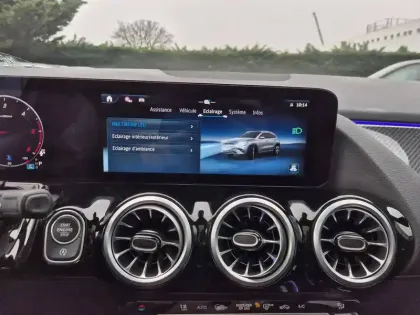 Photo 23 Mercedes GLA  200 d 8G-DCT