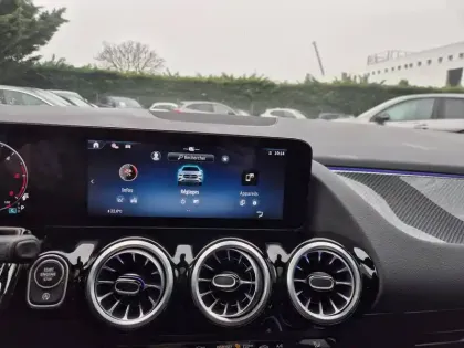 Photo 22 Mercedes GLA  200 d 8G-DCT