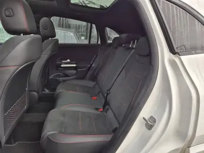 Photo 9 Mercedes GLA  200 d 8G-DCT