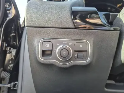 Photo 15 Mercedes GLA  200 d 8G-DCT