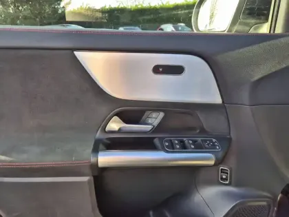 Photo 11 Mercedes GLA  200 d 8G-DCT