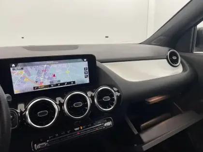 Photo 76 Mercedes GLA  200 d 8G-DCT