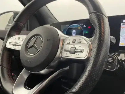 Photo 107 Mercedes GLA  200 d 8G-DCT