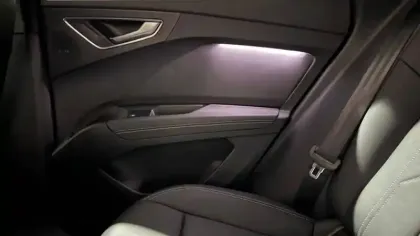 Photo 34 Audi Q4  e-tron 40 204 ch 82 kWh