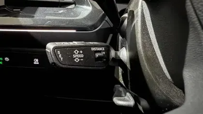 Photo 13 Audi Q4  e-tron 40 204 ch 82 kWh