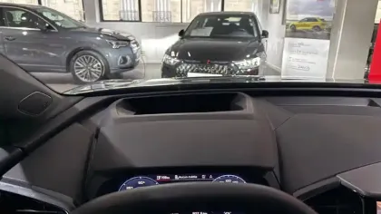 Photo 15 Audi Q4  e-tron 40 204 ch 82 kWh