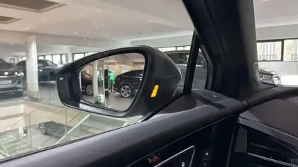 Photo 17 Audi Q4  e-tron 40 204 ch 82 kWh