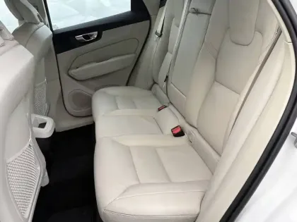 Photo 15 Volvo Xc60  B4 (Diesel) 197 ch Geartronic 8