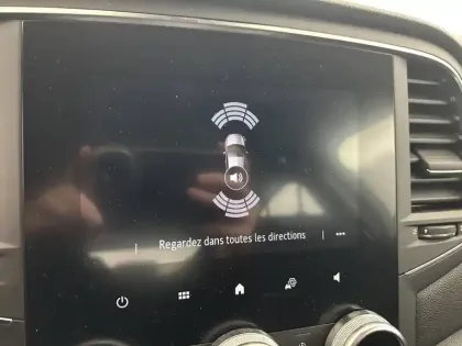 Photo 28 Renault Megane Mégane IV Berline Blue dCi 115 - 21B