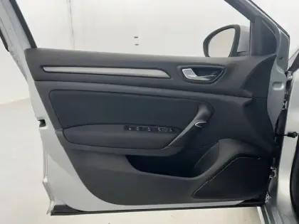 Photo 19 Renault Megane Mégane IV Berline Blue dCi 115 - 21B