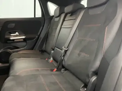 Photo 33 Mercedes GLA  200 d 8G-DCT