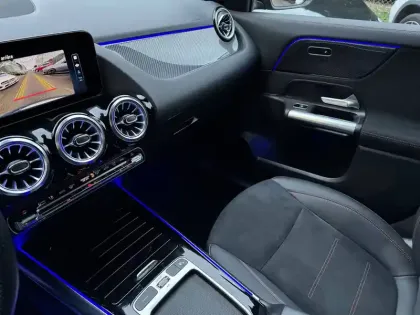 Photo 12 Mercedes GLA  200 d 8G-DCT