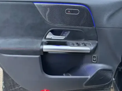 Photo 9 Mercedes GLA  200 d 8G-DCT