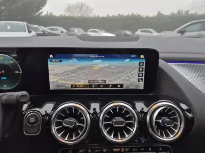 Photo 17 Mercedes EQA  250