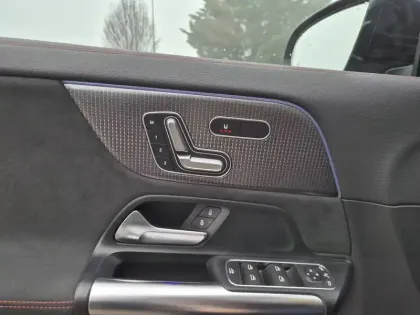 Photo 12 Mercedes EQA  250