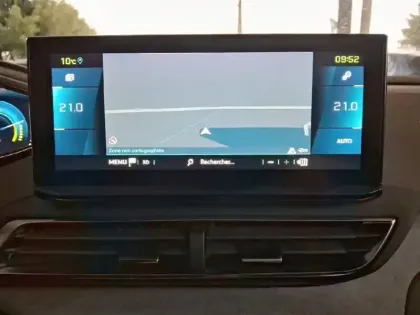 Photo 18 Peugeot 3008  Hybrid 225 e-EAT8