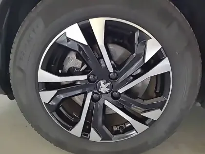 Photo 12 Peugeot 2008  Electrique 136 ch