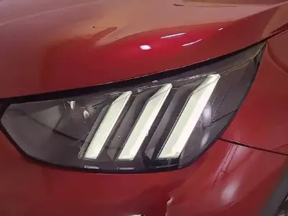 Photo 15 Peugeot 2008  Electrique 136 ch