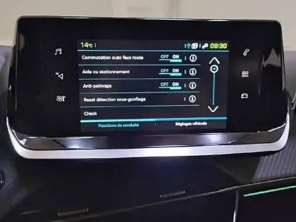 Photo 20 Peugeot 2008  Electrique 136 ch