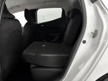 Photo 37 Renault Clio  Blue dCi 100