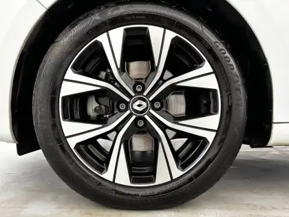 Photo 18 Renault Clio  Blue dCi 100