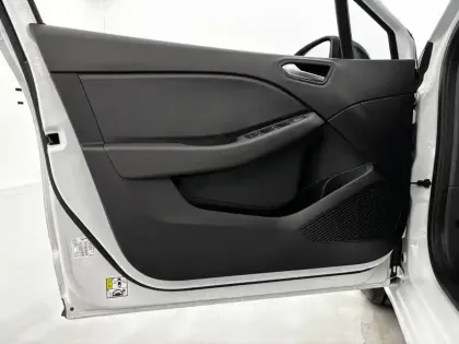 Photo 38 Renault Clio  Blue dCi 100