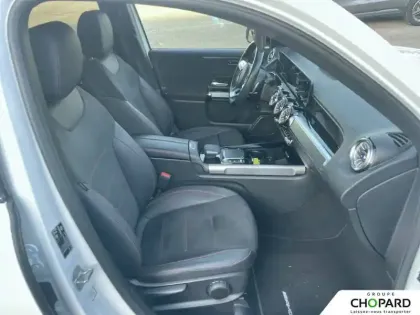 Photo 12 Mercedes GLB  200 d 8G-DCT