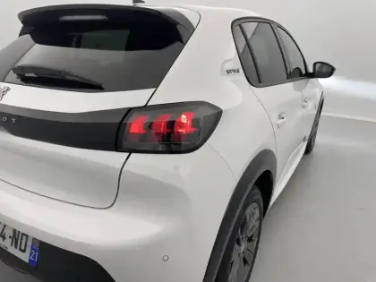 Photo 30 Peugeot 208  Electrique 50 kWh 136ch