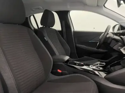 Photo 26 Peugeot 208  Electrique 50 kWh 136ch