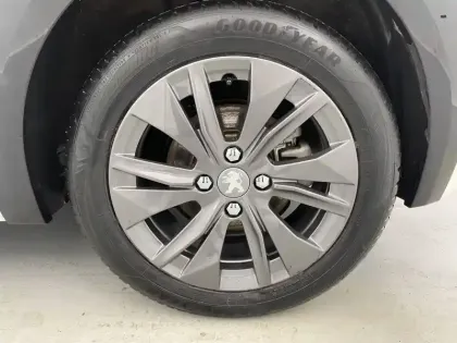 Photo 15 Peugeot 208  Electrique 50 kWh 136ch