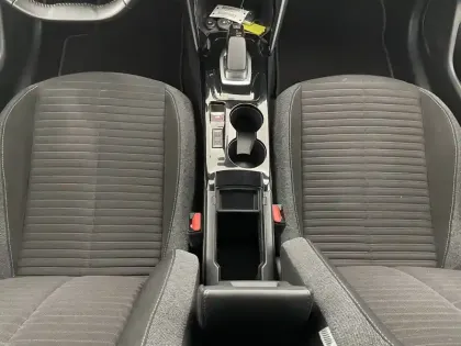 Photo 24 Peugeot 208  Electrique 50 kWh 136ch