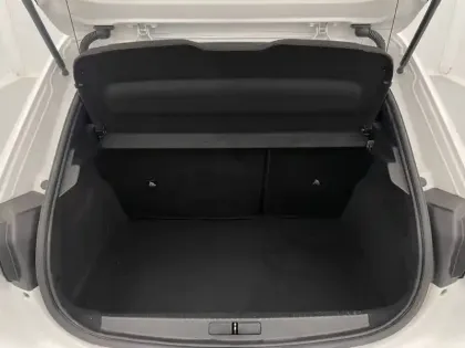 Photo 12 Peugeot 208  Electrique 50 kWh 136ch