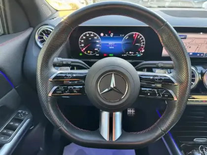 Photo 10 Mercedes GLA  250 e 8G-DCT