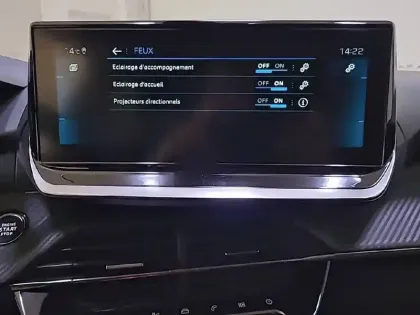 Photo 86 Peugeot 2008  BlueHDi 110 S&S BVM6