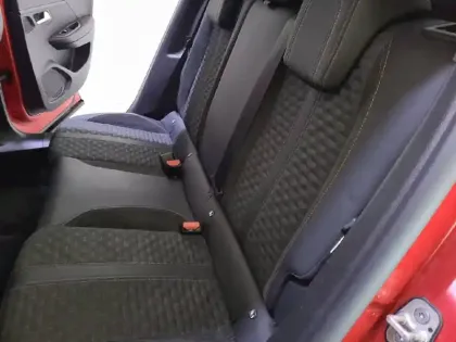 Photo 75 Peugeot 2008  BlueHDi 110 S&S BVM6