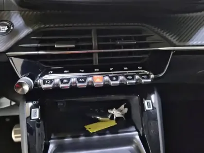 Photo 55 Peugeot 2008 Gén. II Ph1 NG Roadtrip 5