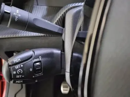 Photo 57 Peugeot 2008 Gén. II Ph1 NG Roadtrip 5