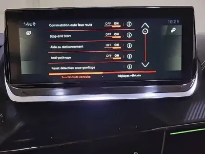 Photo 20 Peugeot 2008  PureTech 130 S&S EAT8